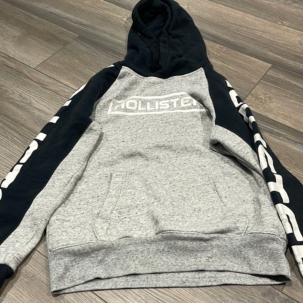 Hollister Sweatshirt